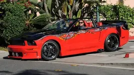 59e6500f2a50dcoches-sylvester-stallone-ford-mustang-gt-customizado.webp