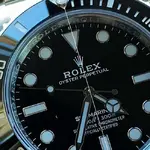 rolex descentrado.webp