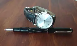 Certina Caimano y Pelikan M215 02.webp