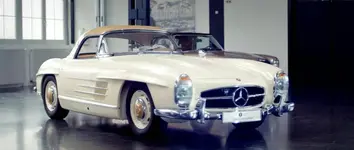 01-mercedes-benz-all-time-stars-concours-edition-cars-300-sl-1700x720.webp