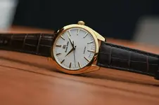 Grand-Seiko-Hand-Wound-Spring-Drive-Collection-SBGY002-SBGY003-SBGZ002-SBGZ003-5.webp