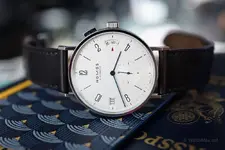 nomos-tangomat-gmt-16-3.webp