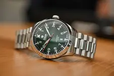 Tutima-Flieger-Green-Dial-Value-Proposition-1.webp