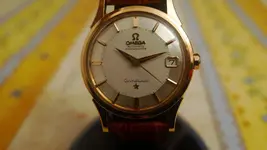 Omega Constellation oro.webp