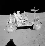 scott-bulova-moon-LRV.webp