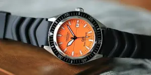 Certina_DS_SuperPH500M_VDST_Orange_Dial_Front_Biel_2020.webp