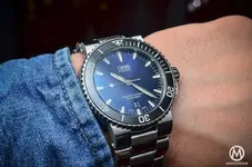 Oris-Aquis-Date-Gradient-Blue-1.webp