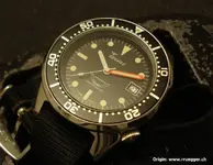 squale_professional_500_front.webp