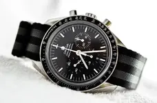 Omega-Moonwatch-11.webp