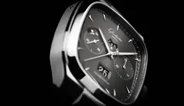 02__SeventiesChronographPD_grey_PR.webp
