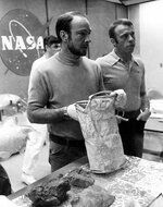 r-Edgar-Mitchell-Rolex-GMT-at-NASA-After-Apollo-14.jpg