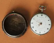 caja y reloj.webp caja y reloj.webp