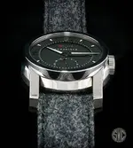 Signalman-On-GREY-WOOL-BAND-562x624.webp
