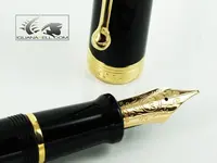 lentum-Fountain-Pen-Black-Resin-&-Gold-Nib-D12NM-3.webp
