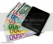 billetera-llena-de-dinero_zps02ad772e.jpg