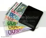 billetera-llena-de-dinero_zps02ad772e.webp