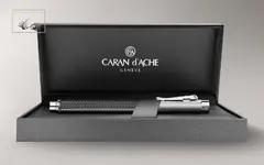 Varius-Fountain-Pen-Carbon-Silver-rhodium-coated-3.webp