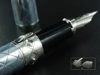-Link-Fountain-Pen-Lacquer-Palladium-trim-421009-4.webp