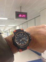 aeroport londres +rellotge digital.jpg